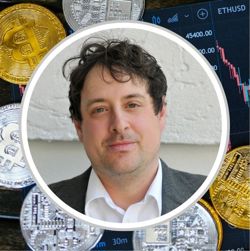 Finansforsker Carsten Bienz ved NHH har bidratt til å gi stablecoin et nytt norsk navn: «tilknyttede eiendeler». Foto: pexels (Alesia Kozik) 