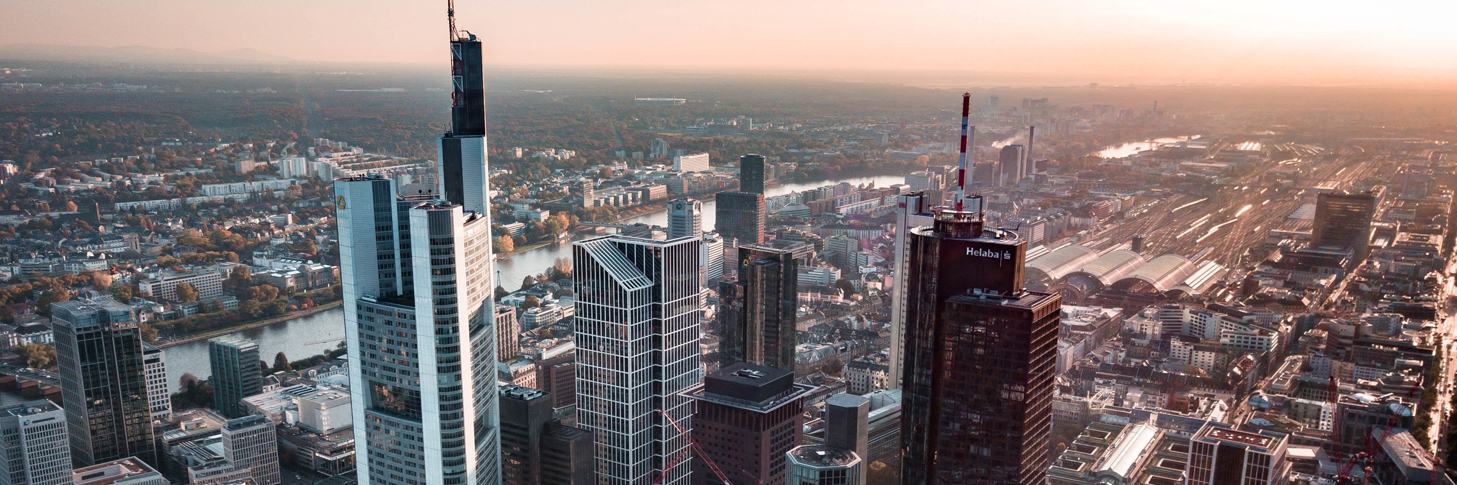 Bilde av Frankfurt. Foto: Unsplash v. Jan-Philipp Thiele