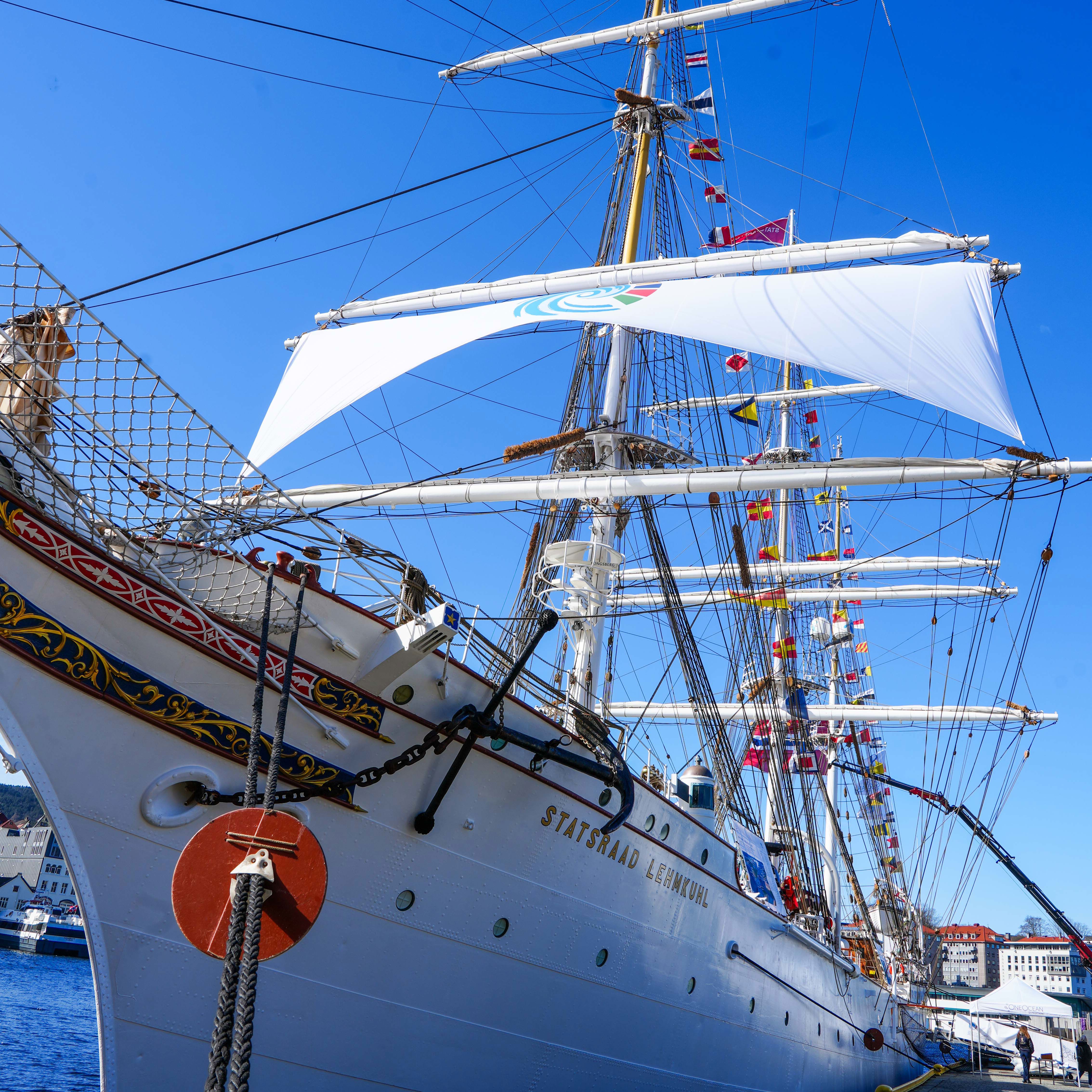 The Statsraad Lehmkuhl served as the venue when human rights in the maritime industry were on the agenda during One Ocean Week.