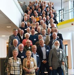 Gruppebilde fra trapp