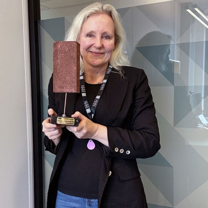 The day after the award ceremony: Bronsesvampen in place in the office of NHH researcher Beate Sandvei.