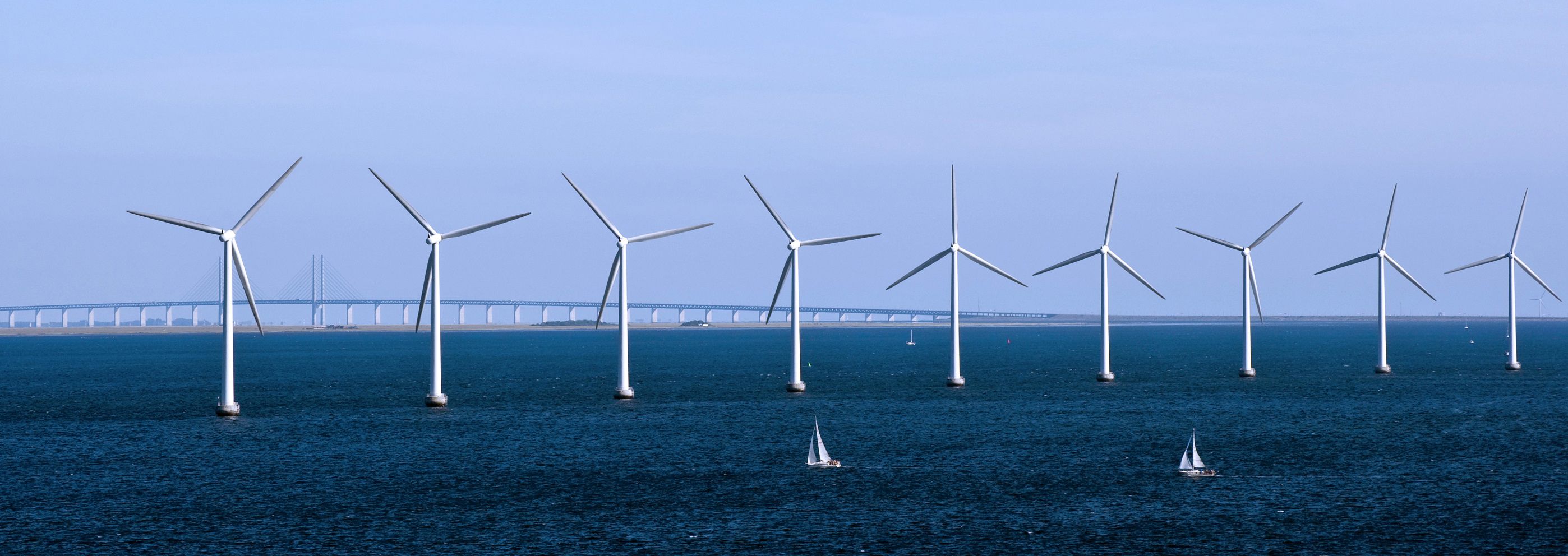 Evangelos Kyritsis´ thesis is organized in four self-containing chapters that focus on the electricity, crude oil and renewable energy sectors.