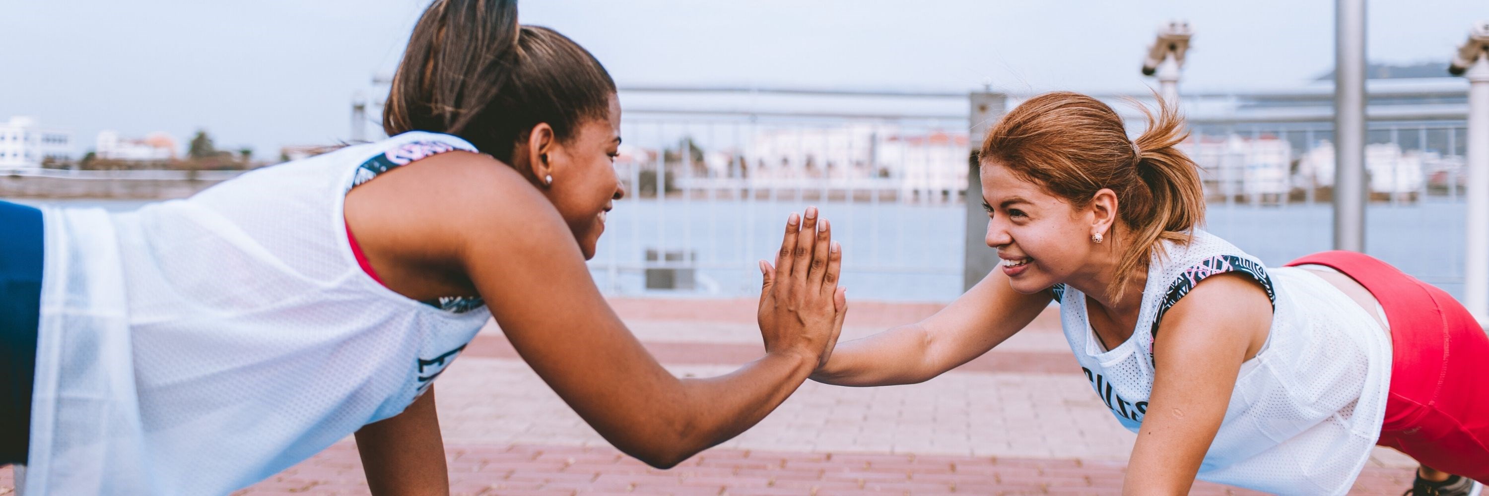 Women training. Photo: Pexels / Luis Quintero