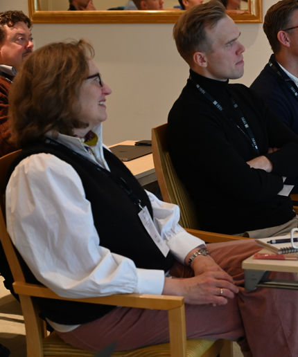 Gruppebilde med Anita Meidell, Joel Berge og Daniel Johanson