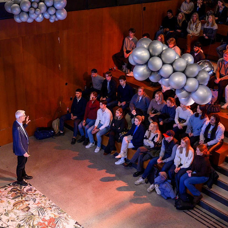 Rektor Øystein thøgersen under NHHs Åpen dag i Oslo januar 2023. Foto: Skjalg Bøhmer Vold