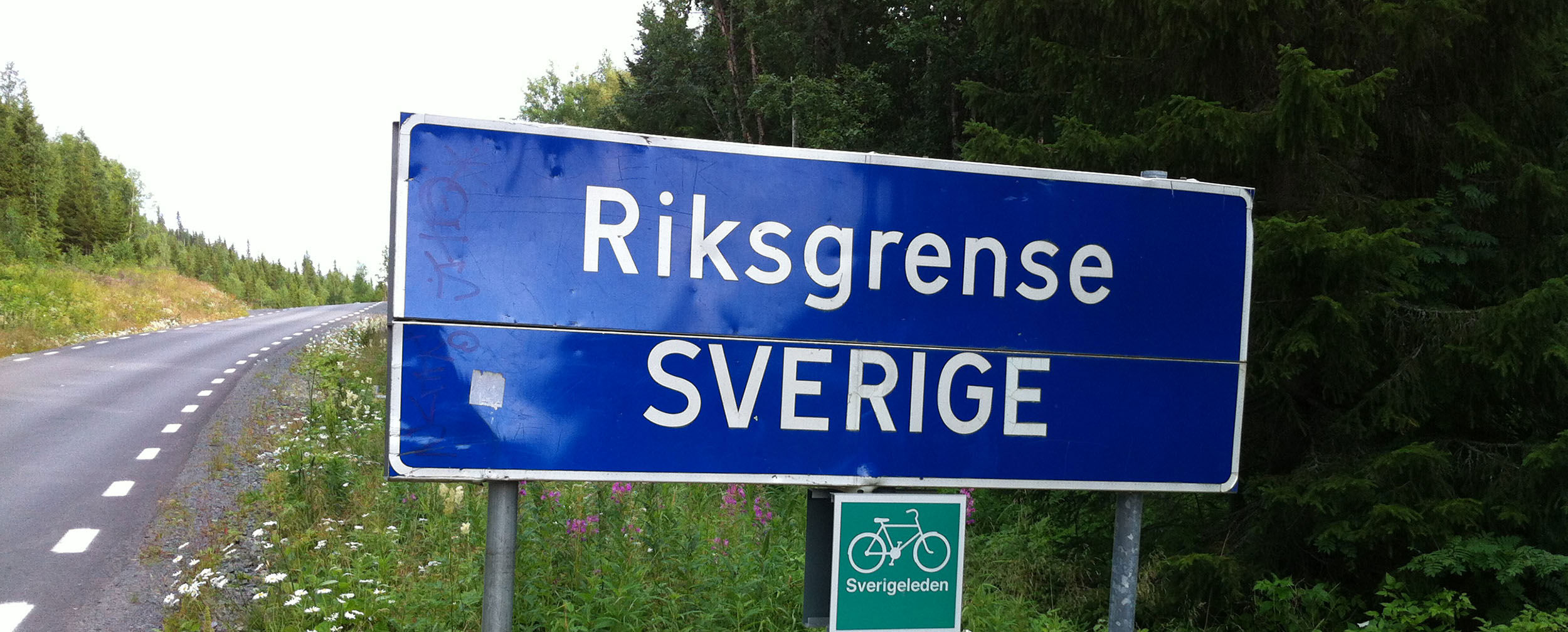 The Swedish Norwegian border at Valsjøbyn. Photo: Offerdal/Creative Commons Attribution-Share Alike 3.0