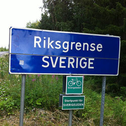 The Swedish Norwegian border at Valsjøbyn. Photo: Offerdal/Creative Commons Attribution-Share Alike 3.0