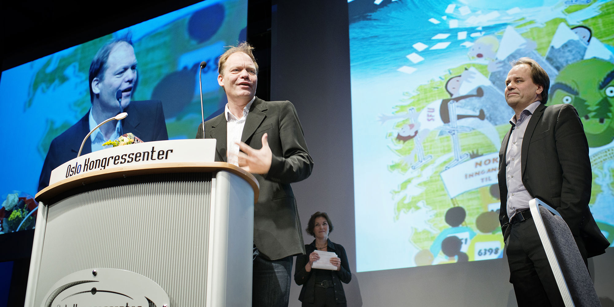 Alexander W. Cappelen og Bertil Tungodden fikk Utdanningskvalitetsprisen, som deles ut av NOKUT, i 2013. Foto: Siv Dolmen