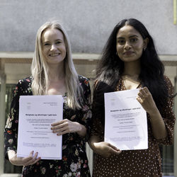 Julie Margrethe Gunby og  Chanthiya Kandiah. Privat foto