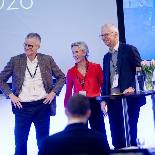 Helge Lund, Randi Marjamaa og Øystein Thøgersen.