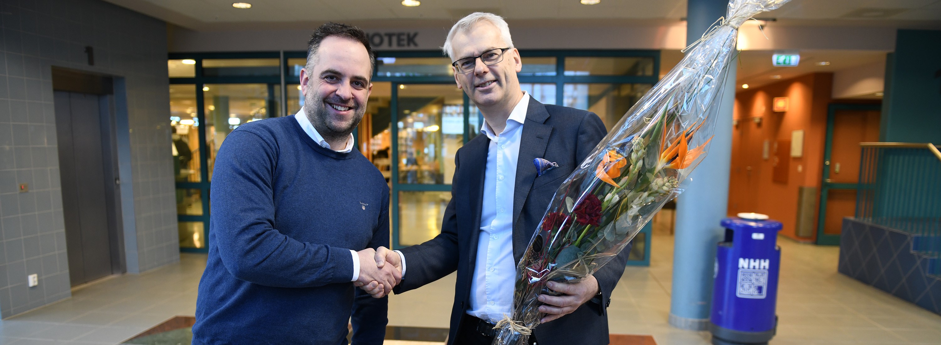 Bram Timmermans and Rector Øystein Thøgerse. Photo: Astri Kamsvåg