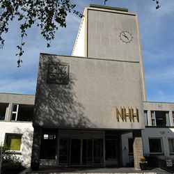 nhh