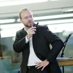 Iver Bragelien is an Associate Professor at the Department of Business and Management Science at NHH. Photo: Siv Dolmen