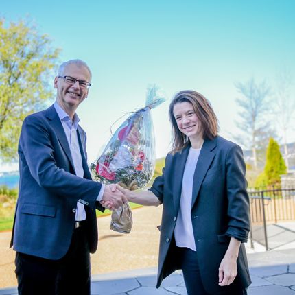 Siv Skard at her first day as a NHH Professor, together with rector Øystein Thøgersen. 