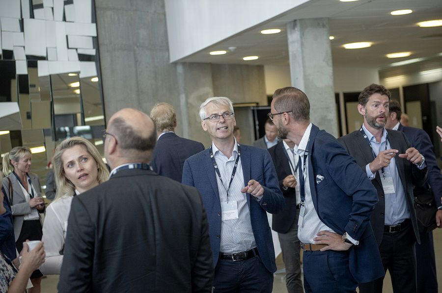 Velkomst i Speilsalen i NHHs relativt nye bygg.