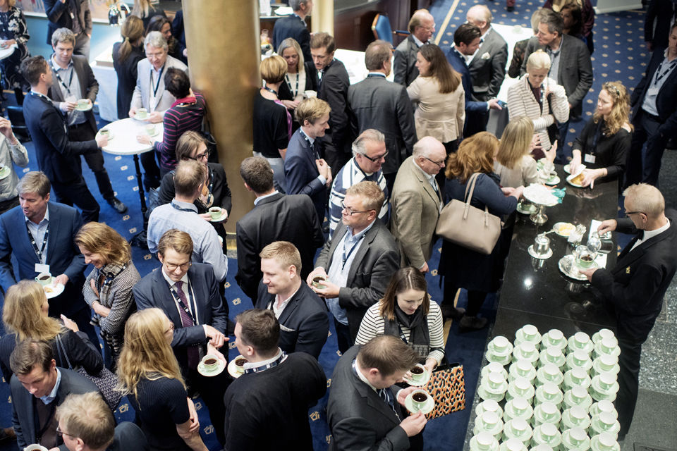 Mingling på Høstkonferansen.